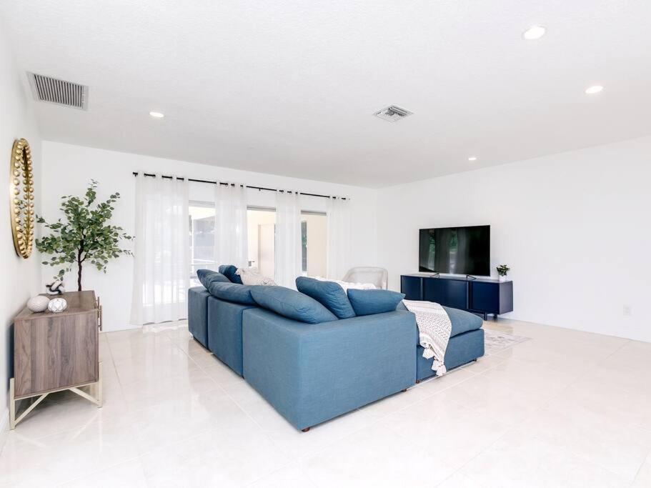 Modern Spacious 5-Bedroom Home With Pool Hollywood Luaran gambar
